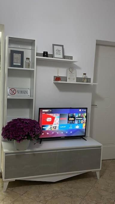 Es Apartment 地拉那 外观 照片